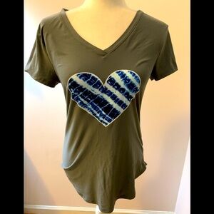 No Boundaries grey Valentines tee, size 7-9